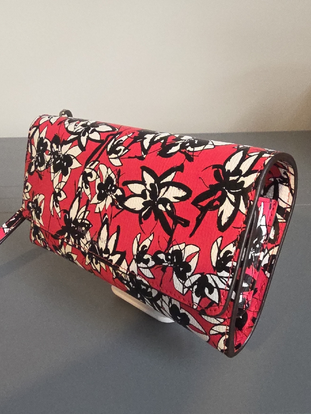 HENRI BENDEL NEW YORK Teaberry Uptown Organizer Floral Print Leather Wristlet